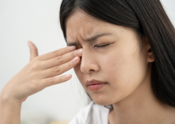 Silmien kutina – johtuuko se allergiasta vai kuivista silmistä?