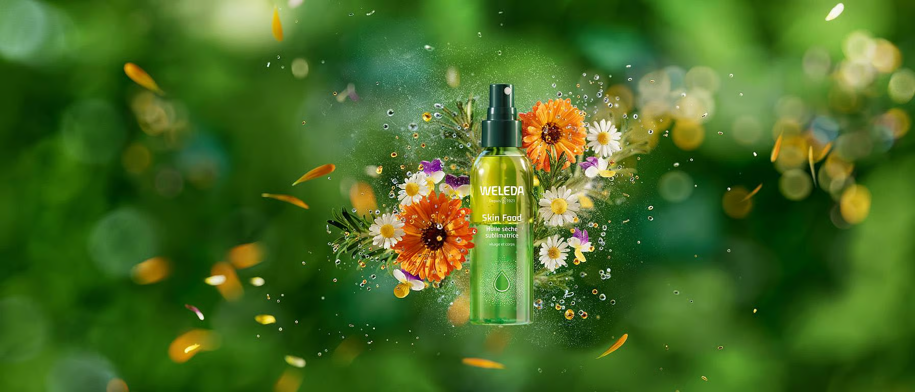 Weleda Skin food tuote kukkien keskellä vihreällä taustalla