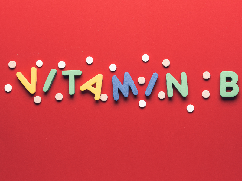 Vitamin B kirjoitettuna liitutaululle